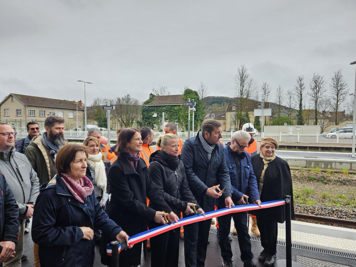 Sandrine AZEMARD tweet media