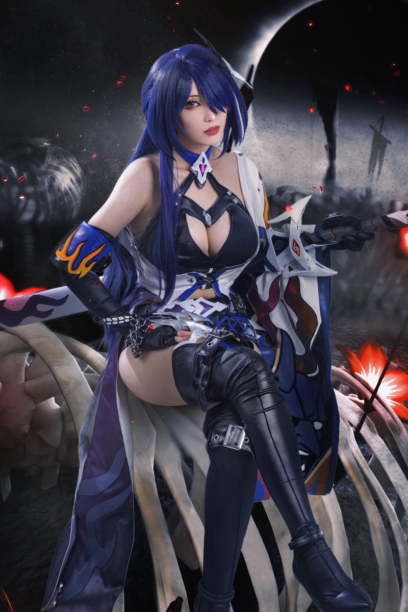 larochefort11's tweet photo. Acheron cosplay by me! 

Are you pulling for her as well? ⚡️
#HonkaiStarRail #Acheron #cosplay #cosplayer #HSR1Year https://t.co/z6Ia9NVzX1