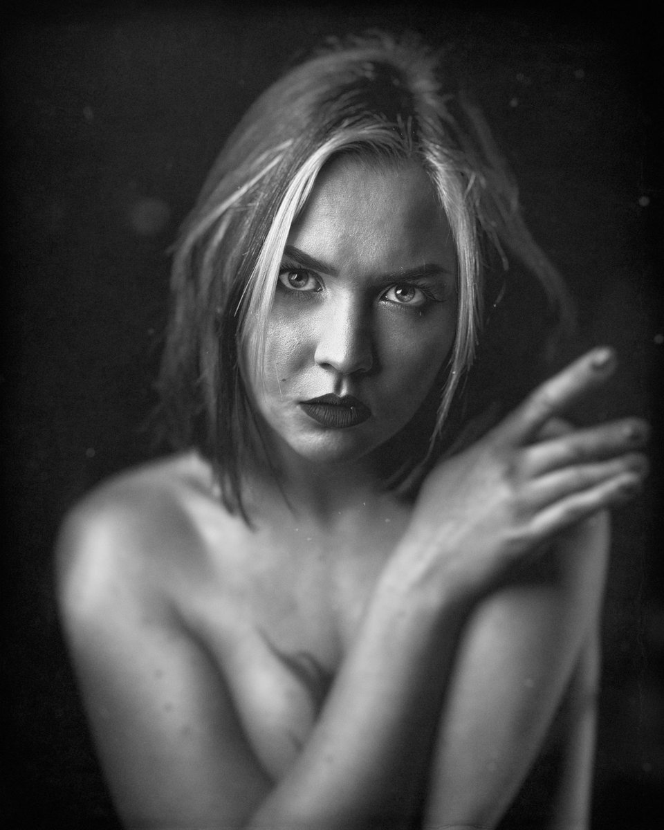 Ashen Project - Vanda .⁣⁣⁣⁣⁣ Muse: @vandalism_ 📷: @Dark_Moon_Media⁣⁣⁣⁣⁣⁣ .⁣⁣⁣⁣⁣⁣ #ashenproject #Portrait #portraiture #blackandwhite #Mono