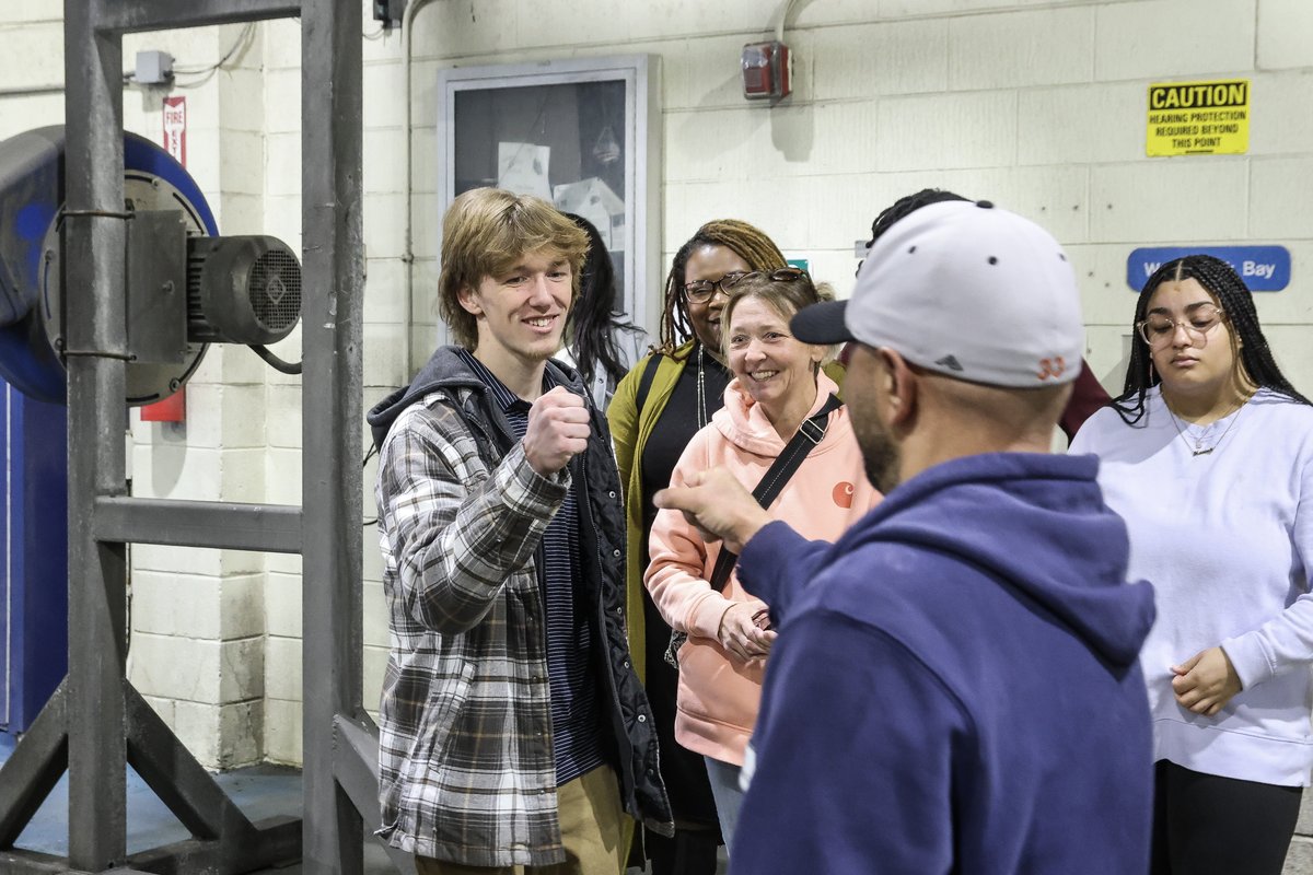 risingcsinc's tweet image. 🚋✨ Exploring KC&apos;s transit history w/COMTO! From streetcars to KC Ride, we delved into our city&apos;s past. Shoutout to Garrett A. Morgan for his innovations! Thanks, COMTO! 🌟🚌 #COMTO #KCTransit #GarrettAMorgan