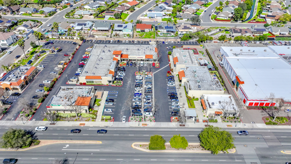 theBrokerList's tweet image. Poway Library Plaza - Premium Investment Opportunity #Poway #California #CRE @SVNVanguard #Retail #StripCenter thebrokerlist.com/have/poway-lib…
