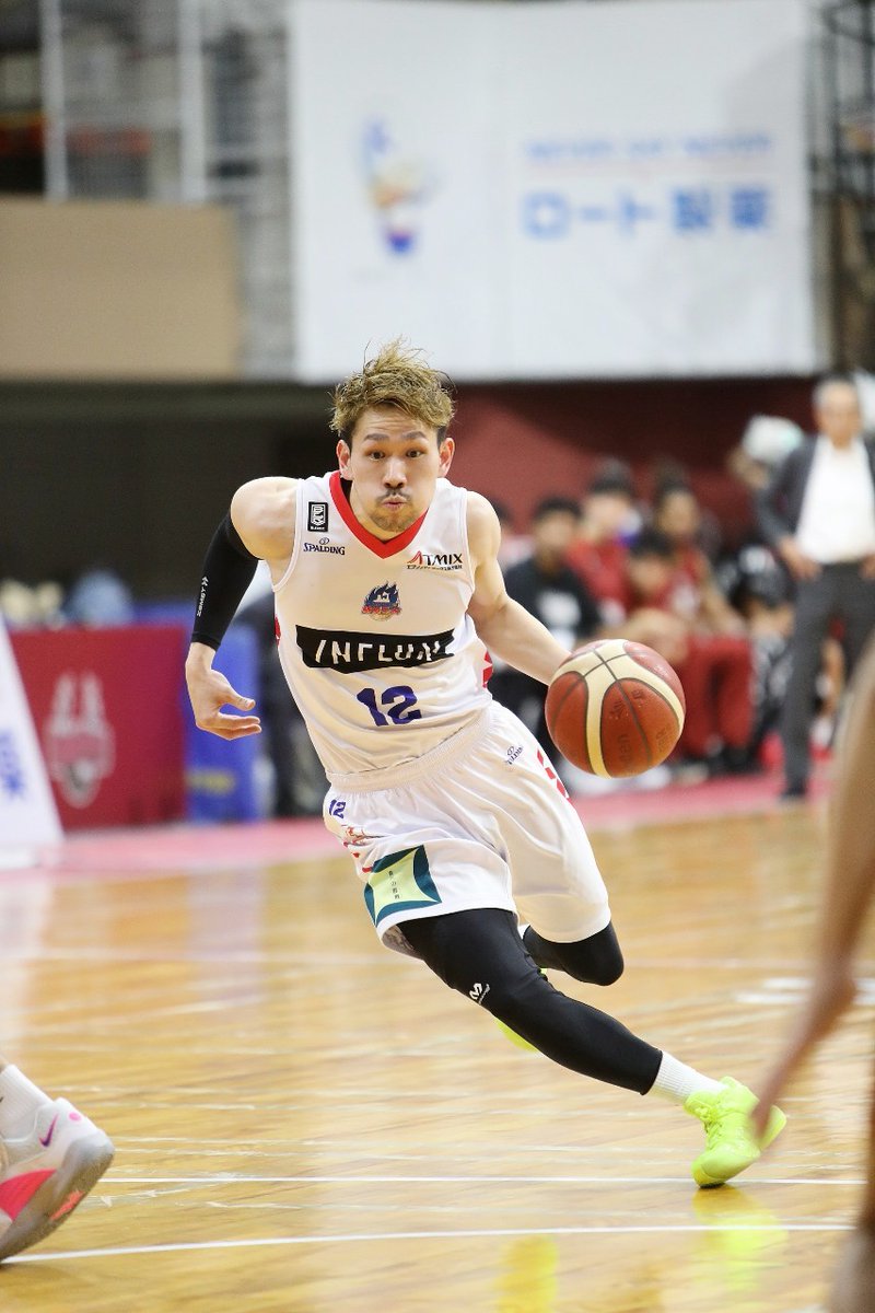 青森ワッツ
 No.12 池田祐一選手のいいところ
その1

・青森のスピードスター！
・「スピードスター」には「高速運転者」、「スピード違反者」の意味がある
・どっちかって言うとスピード違反だよォ…ﾌﾎｫ…💕
・コート内のスピード違反！反則！ピピー！止まりなさい！捕まえてやる！💙逮💙捕💙🚓=3