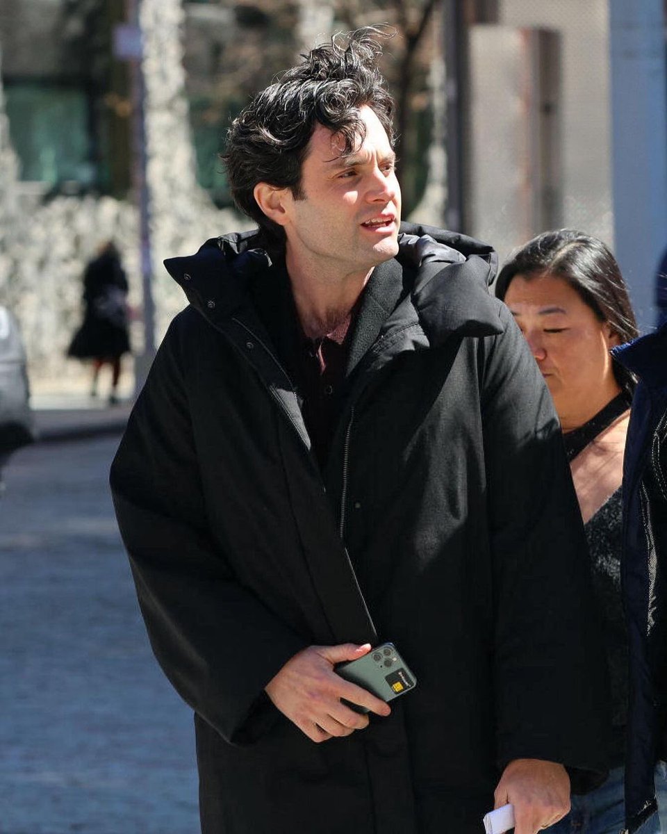 Ally | YOU SEASON 5 NEWS🦋🧢 tweet media