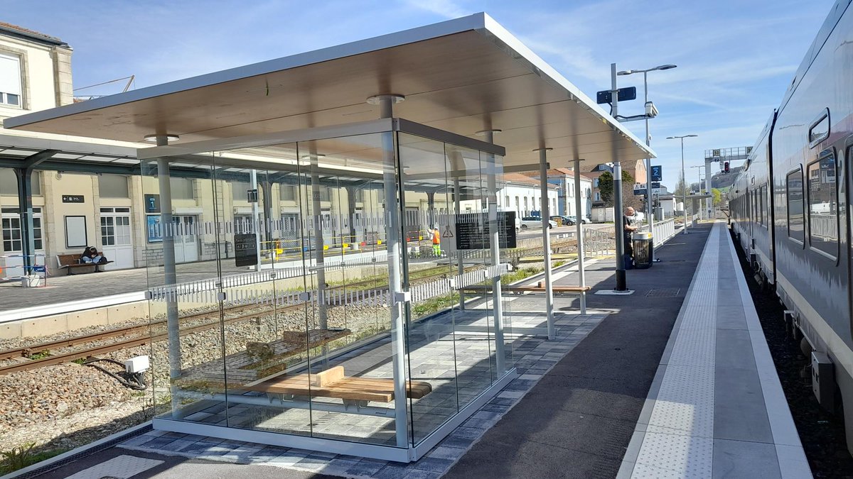 Sandrine AZEMARD tweet media