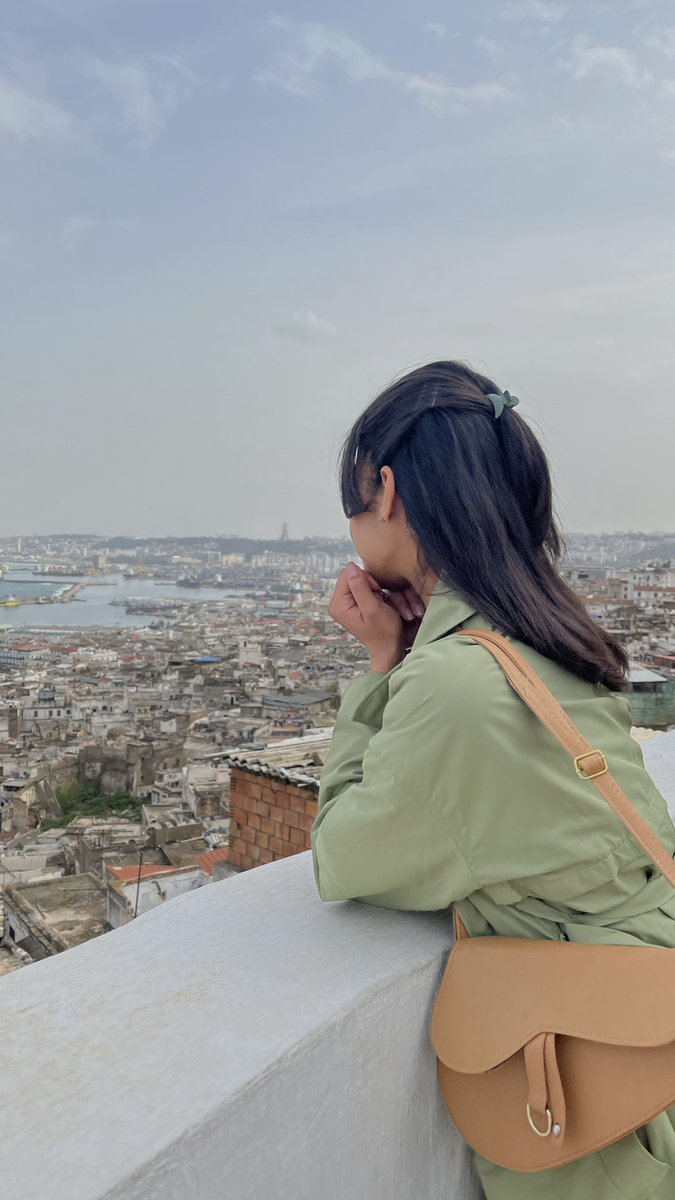 Haki Alger from different angles, ndir sieste Omba3d nwelilek