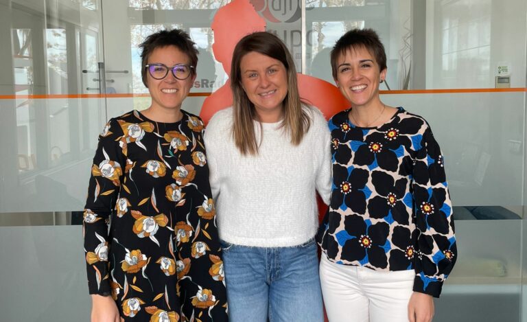 AJEV (@ajevalencia) on Twitter photo 🎙️Nueva entrevista de #sociasAJEV, esta vez con Ana y Laura Bilbao Cercós, fundadoras de @nuttralia, quienes participaron en Radio Sport Valencia. 
Escucha la entrevista completa 👉ajevalencia.org/noticias/ana-l…
#SomosAJEV #SociasAJEV #TalentoJoven #JovenesEmpresas 🎙️Nueva entrevista de #sociasAJEV, esta vez con Ana y Laura Bilbao Cercós, fundadoras de @nuttralia, quienes participaron en Radio Sport Valencia. 
Escucha la entrevista completa 👉ajevalencia.org/noticias/ana-l…
#SomosAJEV #SociasAJEV #TalentoJoven #JovenesEmpresas