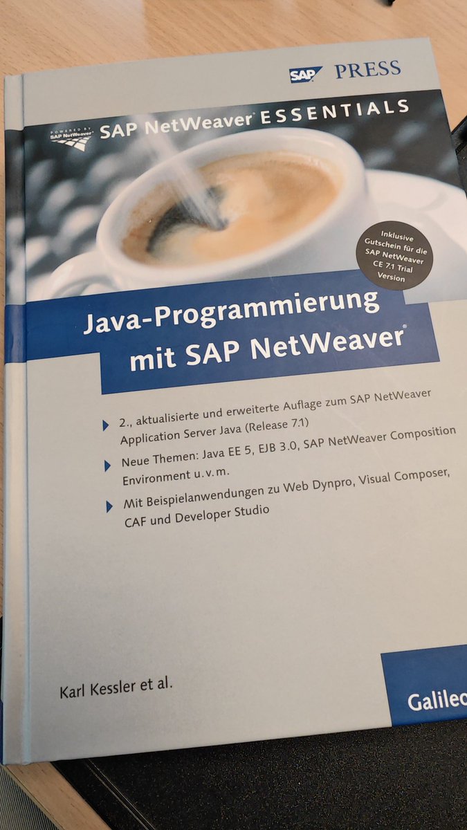 Mid - End of the 2000s we also had entered a #newWorld with #java in SAP Netweaver and #WabDynpro ... It was existing and challenging those days 2008. #Abap Vs. Java Round 1. But now it's time to say bye bye to the book. Thanks to @karlojkessler for being with us & explaining.