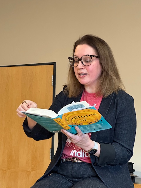 mcmpsych's tweet photo. The #BoozyBookFair by @morgsbooks &amp; WonderLab Museum SOLD OUT! #GrowthMindset moment: it was the first time I read from #CulturesOfGrowth live &amp; I was nervous: had I selected the right stories? But #Bloomington showered me w/ hometown love &amp; support! So grateful- TY, Hoosiers! https://t.co/XWP0sewEQ4