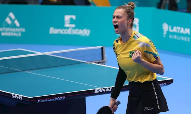 ESTREIAS COM VITÓRIA! 🏓 Na madrugada desta quarta (27), Hugo Calderano e Bruna Takahashi entraram em ação e venceram suas partidas no WTT Champions de Incheon 🇰🇷 Hugo derrotou Shunsuke Togami 🇯🇵 por 3 sets a 2 (11/7, 14/16, 11/7, 8/11 e 11/3), enquanto Bruna venceu Xiaona Shan