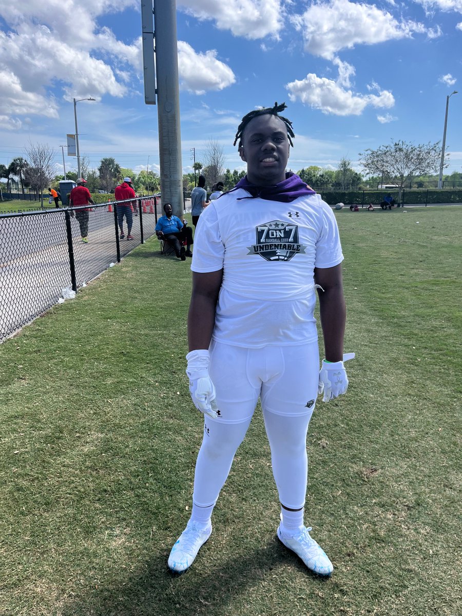 Had a great time with the fellas in Tampa!!! Thanks for the opportunity!!!@RcUndeniable <a href="/2HYPEsports/">Too Hype Sports</a> <a href="/alcoasports/">alcoasports</a> <a href="/alcoafootball/">Alcoa Football</a>