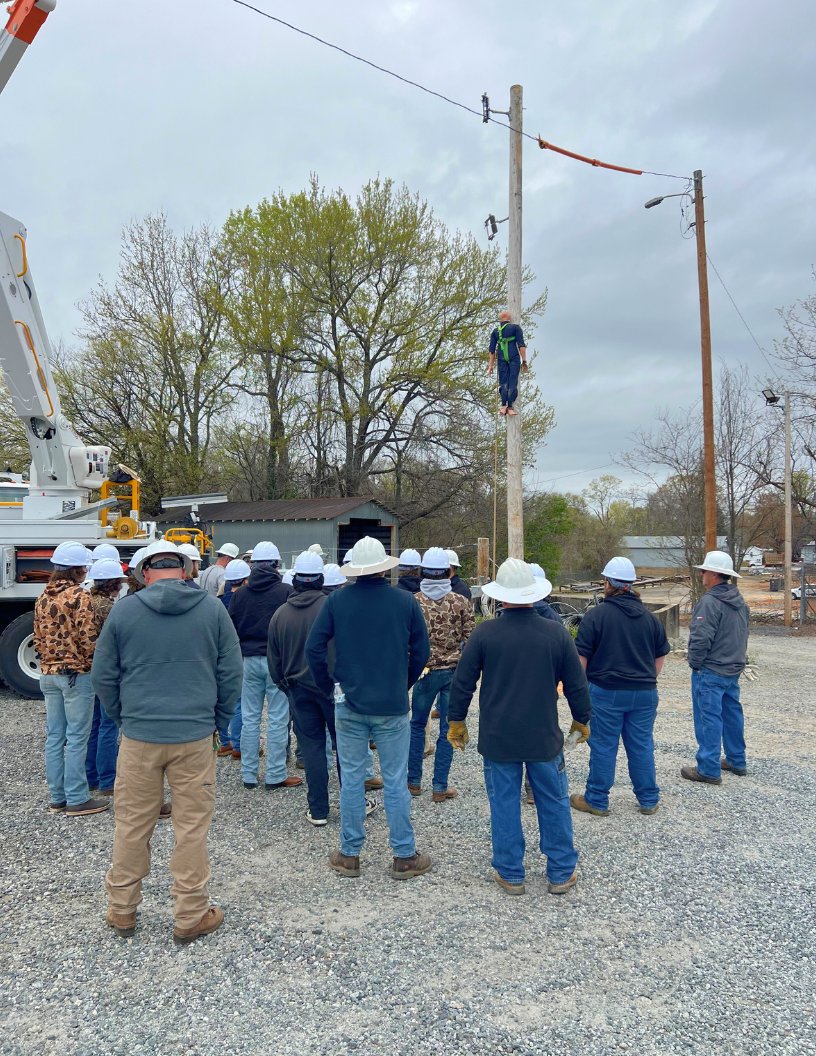 LedfordProud's tweet photo. Ledford students participated in Energy United Lineman Day, trying on Personal Protective Equipment, operating equipment, and exploring this career path. They even made it on TV at 1:38. Great job representing Ledford!
https://t.co/OoZrRiGuiX https://t.co/Bb8ZLujZYU