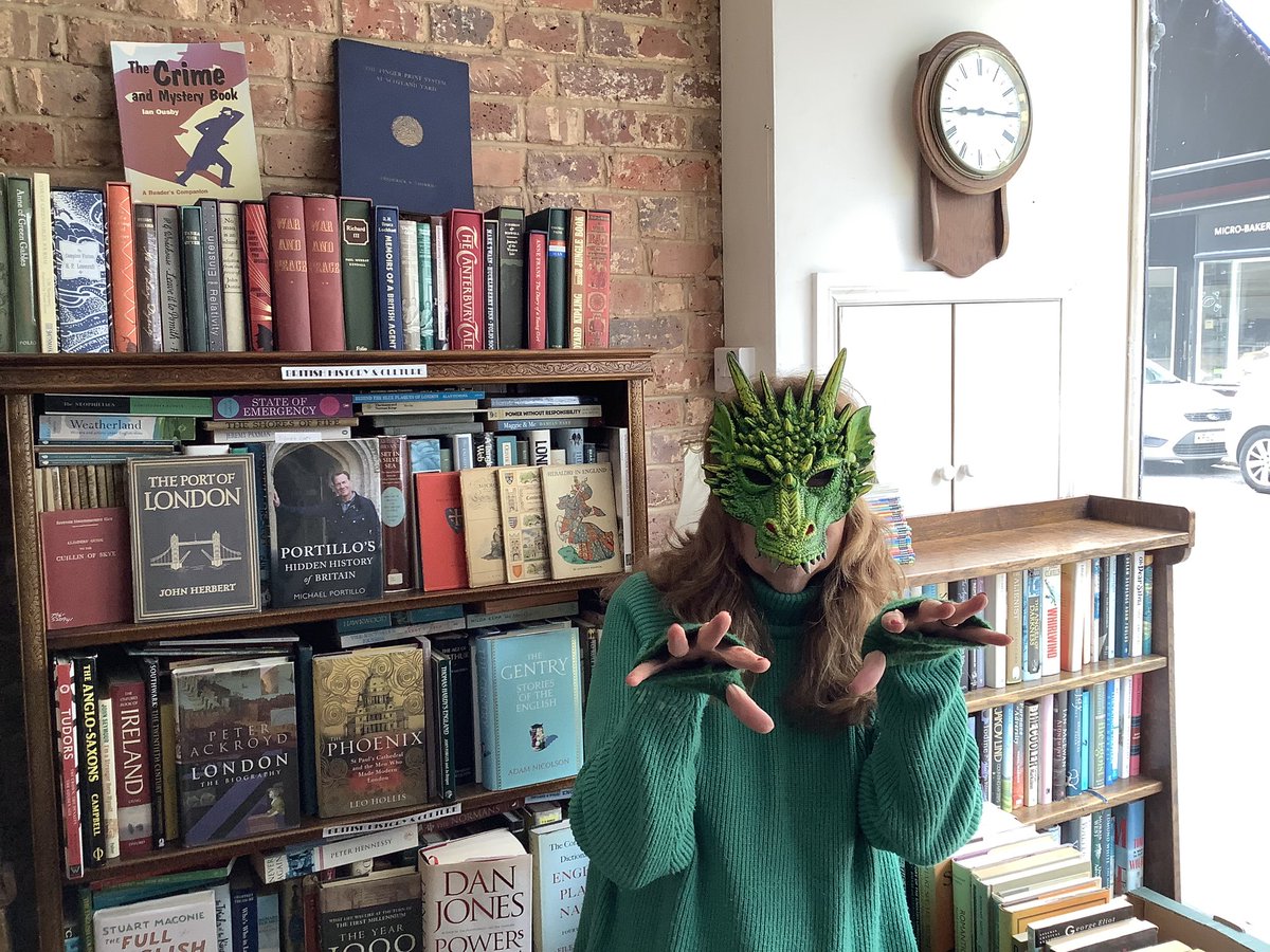 Bookkeeper1066's tweet image. Getting into green dragon mode whilst putting together our window display for the @TownExploreBook  festival celebrating E Nesbit’s  #TheRailwayChildren which begins this Saturday, the 30th.We hope we have frightened any children. #StLeonardsonSea