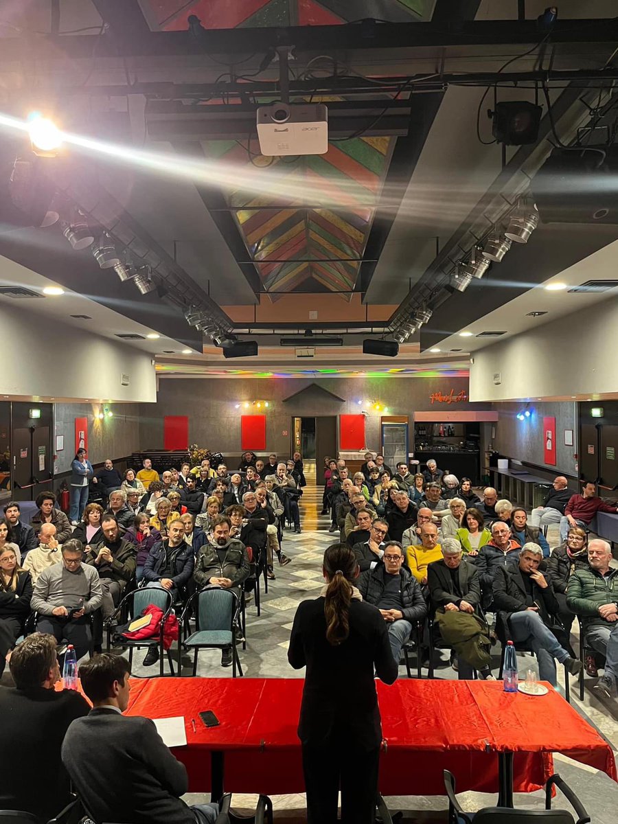 criscaletti's tweet photo. Grazie amiche e amici del Circolo La Pace di #Compiobbi per l’affetto regalatoci l’altra sera!
Siamo ppena partiti con la campagna elettorale per rinnovare l’Amministrazione di #Fiesole e già ci avvolgete con il vostro entusiasmo e il vostro calore.
Avanti!!! Insieme!!!
❤️❤️❤️ https://t.co/3ywXecjqZh