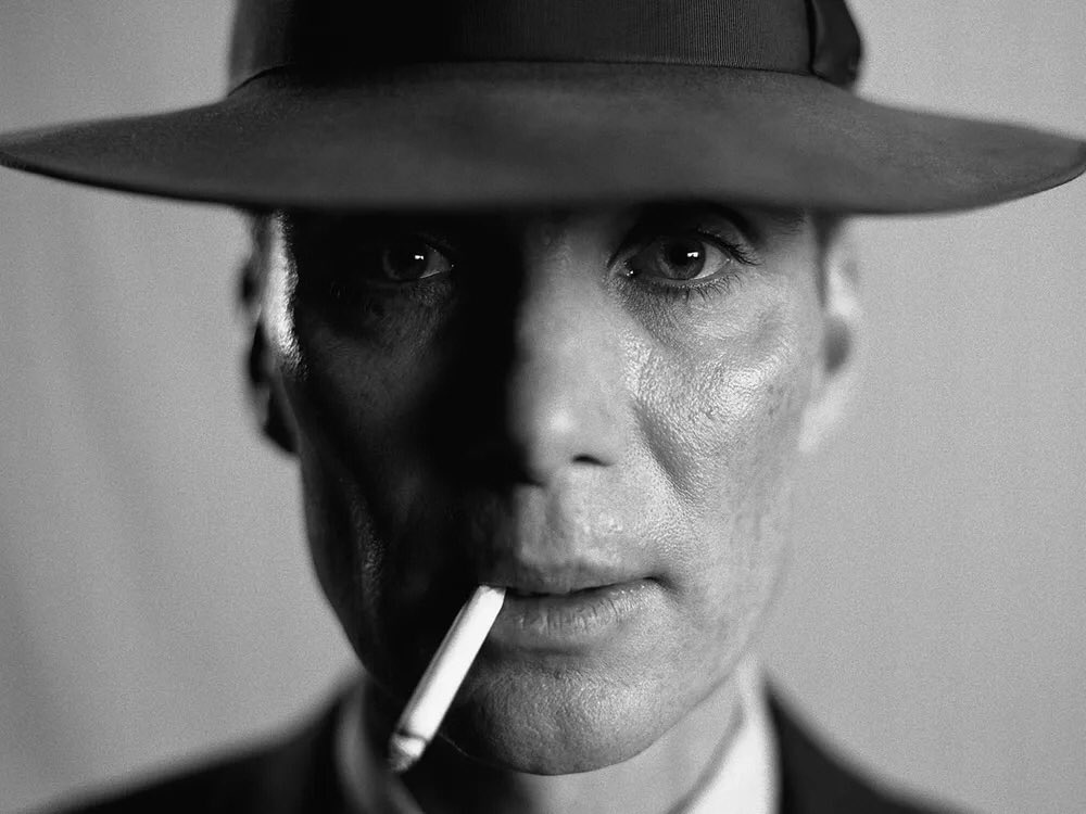 Oppenheimer es un trabajo de primer nivel que esconde algunas curiosidades que debes conocer sin importar si las has visto o no.

Aquí van 10 datos curiosos de Oppenheimer.