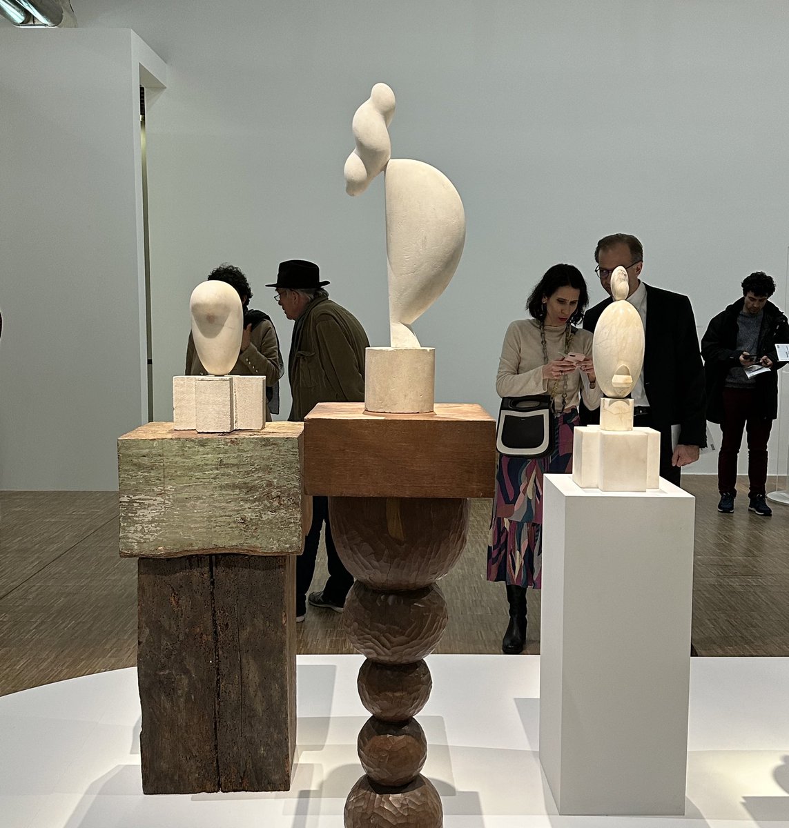 thomasaillagon's tweet photo. Fabuleuse exposition #Brancusi au Centre Pompidou. L’inventeur de la sculpture moderne. https://t.co/uZ7ycOOnAv