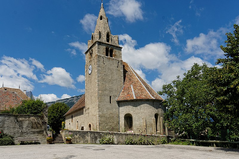 MonumentumFr's tweet photo. Eglise à #Clelles (#Isère) Construction XIVe siècle. Le clocher (cad. AB 146) : inscription par arrêté du 26 mai 1977.
Suite 👉 https://t.co/yy7Ra6uUQO
#Patrimoine #MonumentHistorique https://t.co/KapwXsia8k