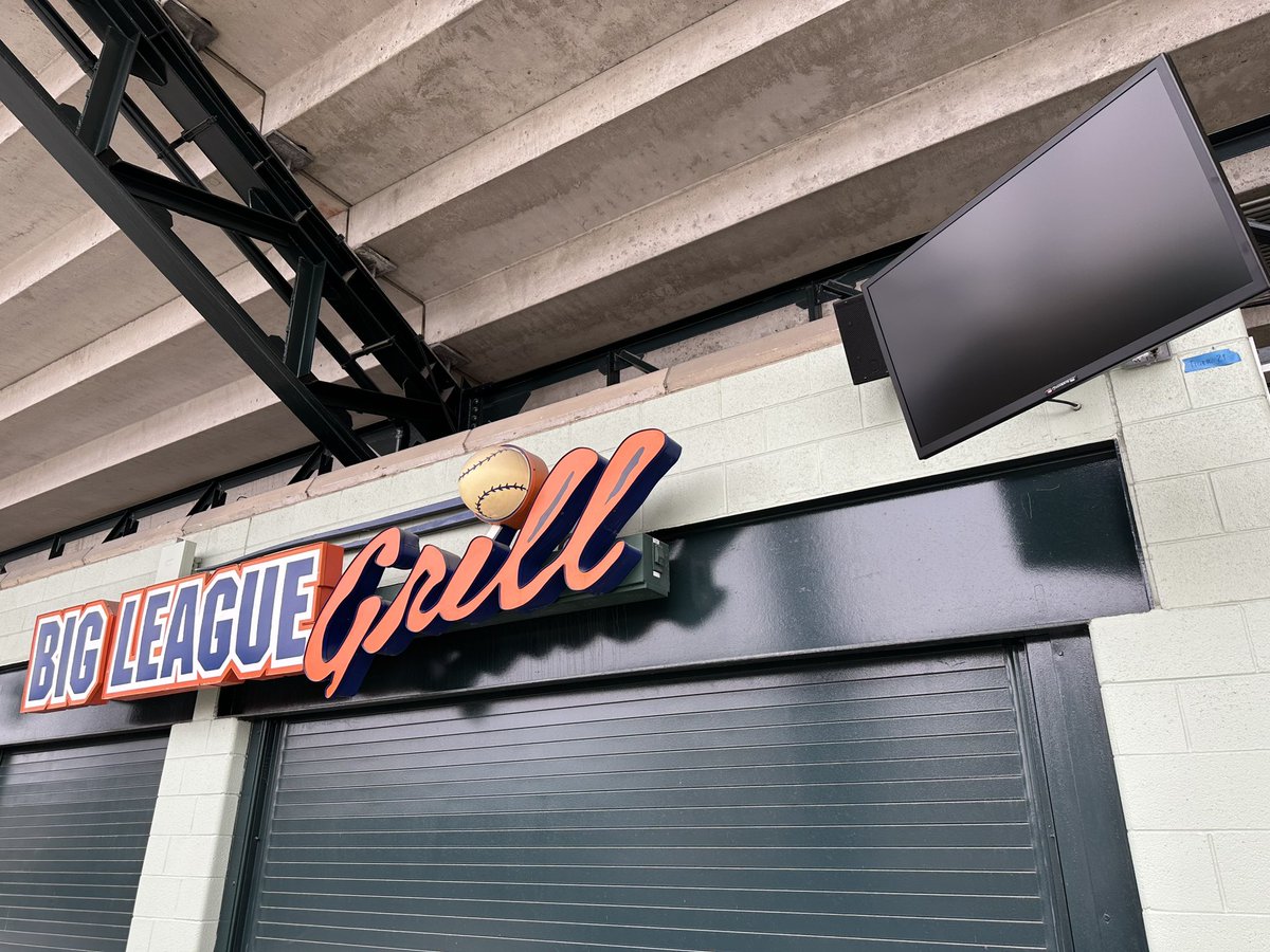 TonyPaul1984's tweet photo. The #Tigers 15,000-square-foot videoboard, second-biggest in MLB, will debut on Opening Day. Also, no more tube TVs in the concourse!!! https://t.co/SuQUFnMHOd