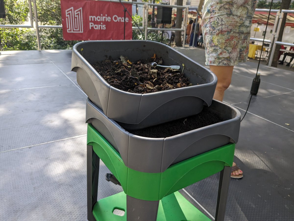 Dans le cadre de la semaine 'Tous au compost', venez récupérer gratuitement un lombricomposteur individuel. Quand ? Mardi 2 avril de 18h à 19h puis de 19h15 à 20h30 Où ? Mairie du 11e Distribution sur inscription, en cliquant ici : mairie11.paris.fr/pages/tous-au-…