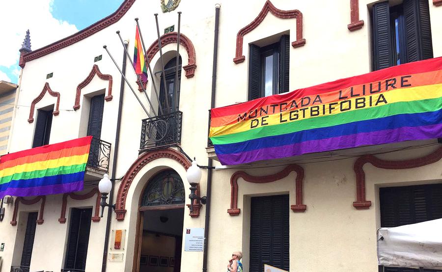 L’Ajuntament posa en marxa el servei d’atenció integral al col·lectiu LGTBI+.
<a href="/IgualtatMiR/">Feminisme i Igualtat - LGTBI - Montcada i Reixac</a> <a href="/AjMontcada/">Ajuntament Montcada i Reixac</a> 
#MontcadaiReixac 
laveu.cat/actualitat/laj…