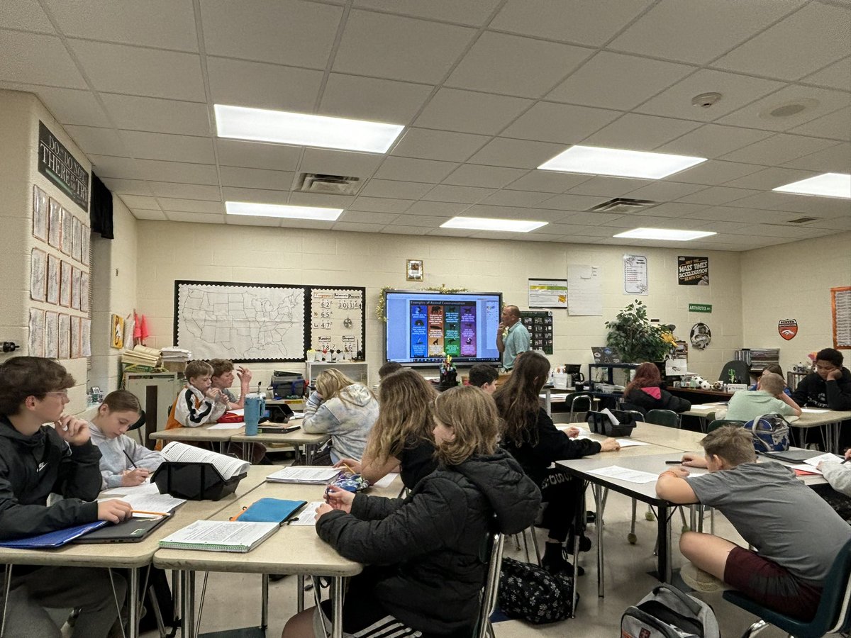 Switched from 7th Science to 6th this morning. The only thing that changed was the grade level. @gms_tn 

Student driven
High Standards 
High level Questioning

#RISEasONE