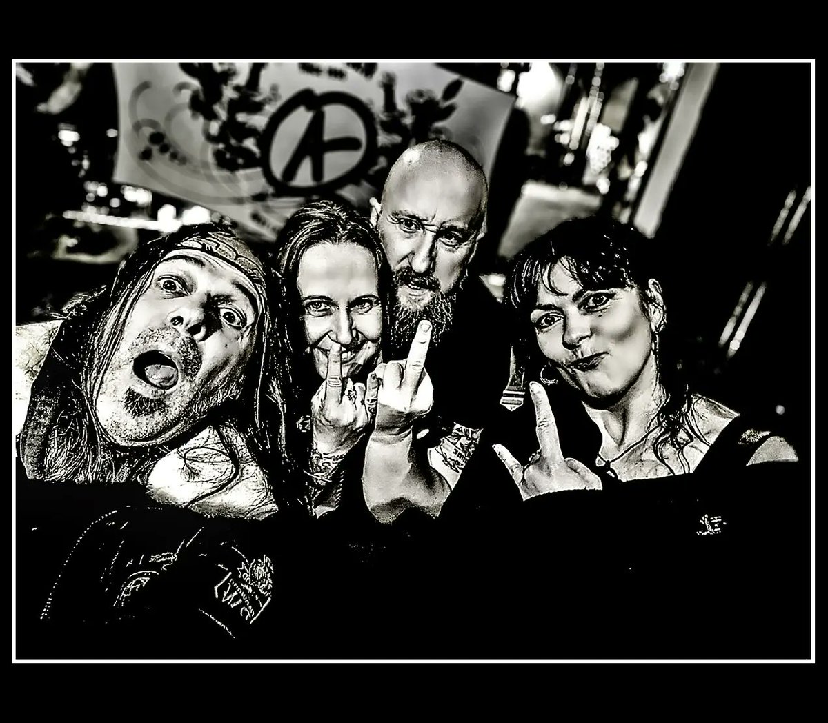 StefAlf357's tweet photo. Friends & Beers & Gigs
.
#selfie #selfportrait #autoportrait #derision #fck #masshysteria #mh #tenace #metal #metalband #photolive #gig #concert #friends #nightshot #denatelier #luxembourg #friends #beer #drunk #noiretblanc #monochrome #bnw #bnwphoto #bnwphotography #blacknwhite https://t.co/yqnYlKTdxU