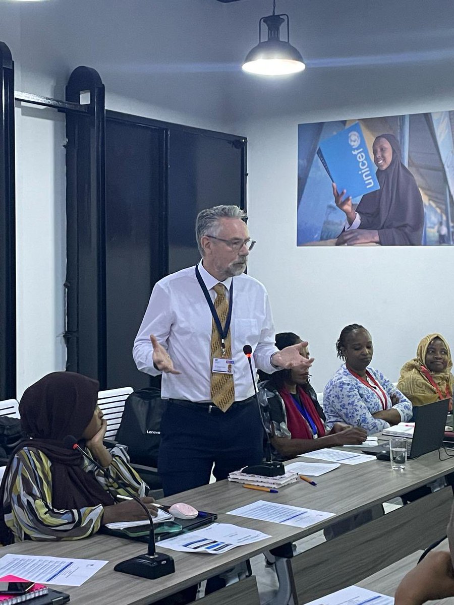 Great to have the opportunity to talk to our delivery partners on our HARBS (humanitarian) and Better Lives programmes. Good to hear first hand some of the challenges and opportunities @UKinSomalia faces in delivering to vulnerable communities.