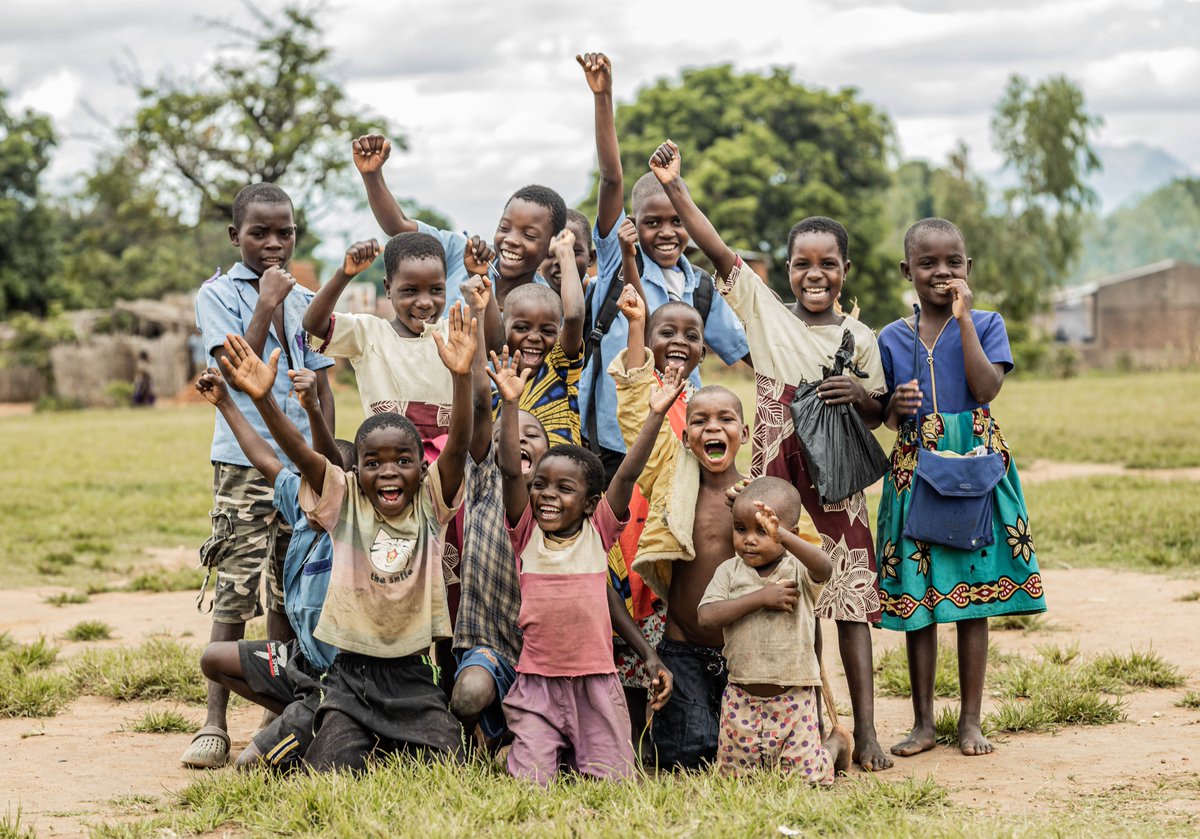 1 year ago, #CycloneFreddy impacted over one million Malawians. In the last 12 months, thanks to support of UNICEF & partners: 💧1 million children have safe water 📚 700,000 learners back to school 💙99 children reunited with families Let’s continue to #BuildBackBetter.