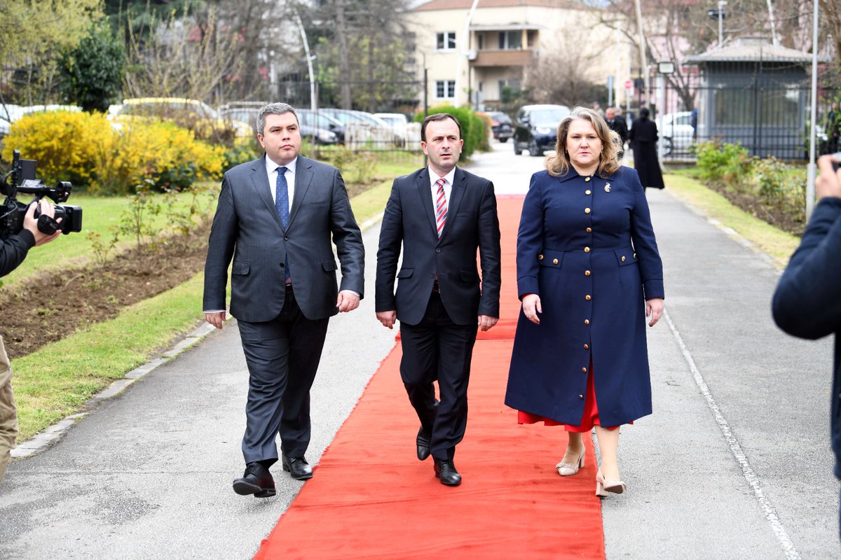 SlavjankaPetrov's tweet photo. 📌 4️⃣ години Северна Македонија🇲🇰 во НАТО значи 4️⃣ години зацврстена безбедност и сигурност за нашите граѓани.

👉 Денес сме еднакви помеѓу еднаквите, ��а масата на 3️⃣2️⃣ суверени демократии каде нашиот глас е слушнат, а нашите интереси и размислувања вреднувани. https://t.co/aGTe4fhHWj