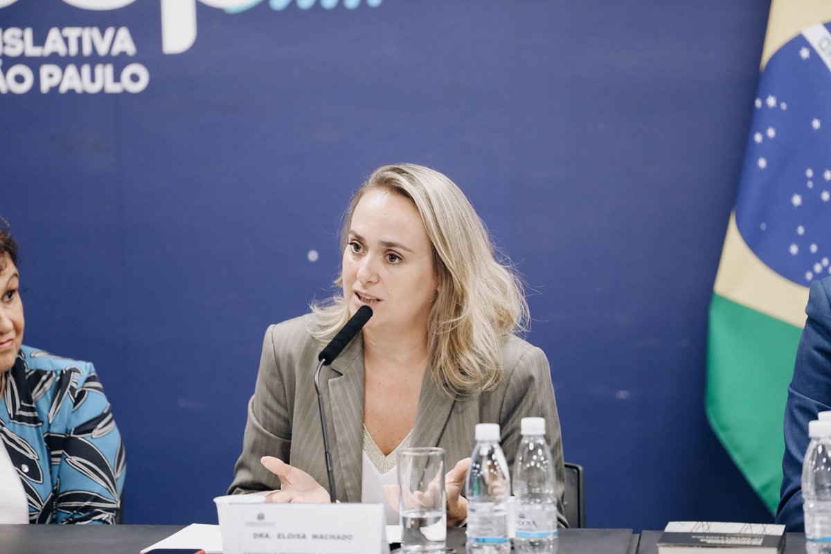 Registros da composição da mesa da audiência pública na ALESP que marcou o lançamento oficial do Observatório do Controle na última sexta-feira, 22/03.