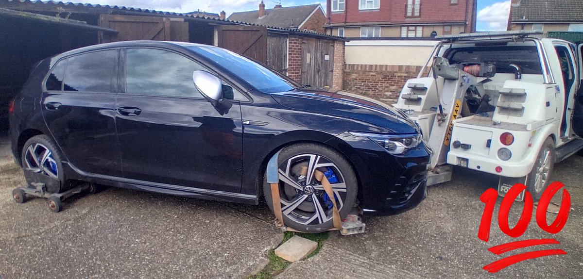 UKBountyhunter's tweet photo. #SMV #Stolen #VWGolfR🌓#CarKeyBurglary #CKB @MPSHaringey #Located @globaltele🛰️🥇#Covert24 Another one that #Fleet company added #AfterMarketSecurity to clients vehicle enabling #Recovery 45min. Victim astounded when🕵️♂️#Team☎️👏👏 Even requested our #OneStopRepatriationSolution🐝 https://t.co/C9upeUfbPr