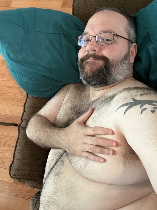 Cozy couch potato 😜😘  👉🏽 https://t.co/Mu9W80k9L8 ✳️ https://t.co/NMA5zDSOsk *️⃣ https://t.co/ZGCOfTrKbd