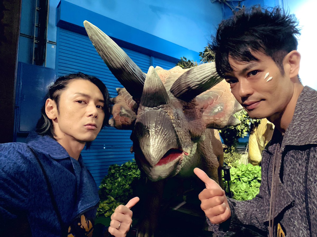 本日は
アバレンジャー
20周年映画
DVD&amp;Blu-ray発売日！！

そして
阿部くん
誕生日おめでとう🦕