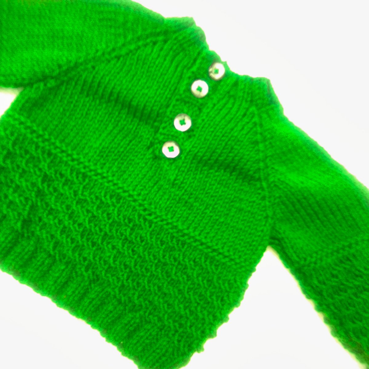 This Baby's Green Textured Jumper with back button fastening can be custom made for you, just tell me the size & colour required. Price from £15 + P&P for a 16/18' chest. folksy.com/items/8319369-… #newonfolksy #folksy365 #creationsfortinytots #babysjumper #babygift #texturedjumper