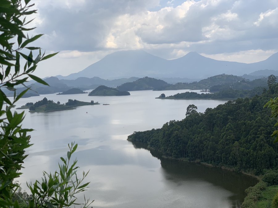 Explore Lake Mutanda in Kisoro District in Uganda🇺🇬.

Book your affordable adventure now and let the journey begin! Contact us now: +256781527354/ +256751141769
#VisitUganda #Eleganttoursadtravel