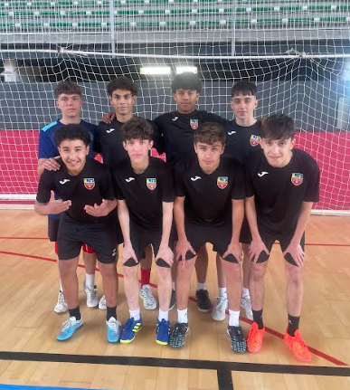 🏆🏆YA TENEMOS GANADOR DE LA FINAL CADETE❗️❗️ EL EQUIPO DE LB JR QUE SE IMPUSO POR 4 A 1 FRENTE AL MICHIGAN FS CON GOLES DE PABLO, WASSIM, ANAS Y ALVARO MOZAS. EL GOL DE MICHIGAN LO MARCO RAÚL. ENHORABUENA A LOS INTEGRANTES DE LB JR POR LA VICTORIA 👏👏

🥇LB JR
🥈MICHIGAN FS