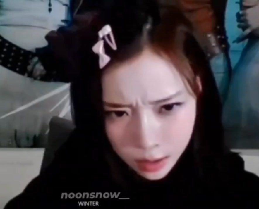 winnyixz's tweet photo. คนที่นิยามคำว่าไก่เน่า+ไข่เน่าได้ตรงที่สุด https://t.co/DgLhLcWlby