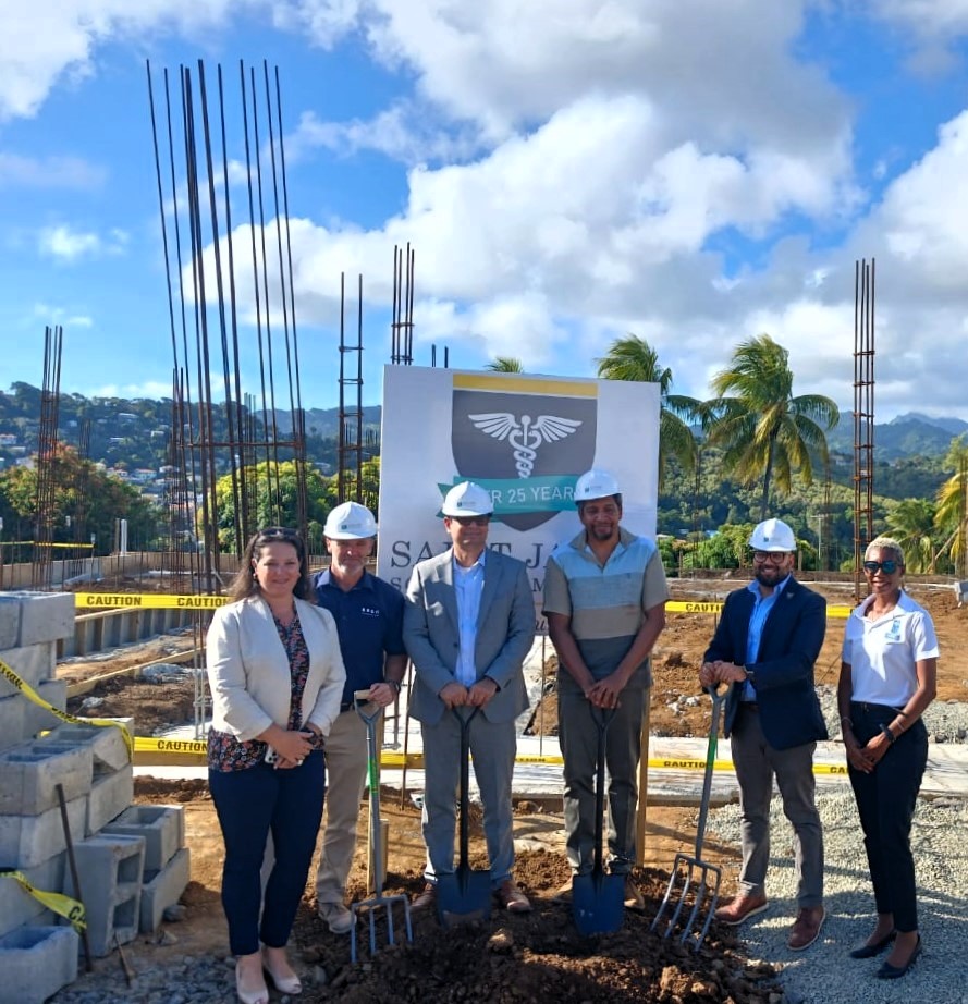UNDPBarbadosEC's tweet photo. 🇻🇨 Our team was pleased to witness the groundbreaking of the Saint James School of Medicine at Golden Vale!
The #RidgetoReef project funded training resources, and will provide scholarships in #forestry, #agriculture & #environmentalsciences!
👉🏽https://t.co/B0GIti3dOq https://t.co/RD8fiXmeLF