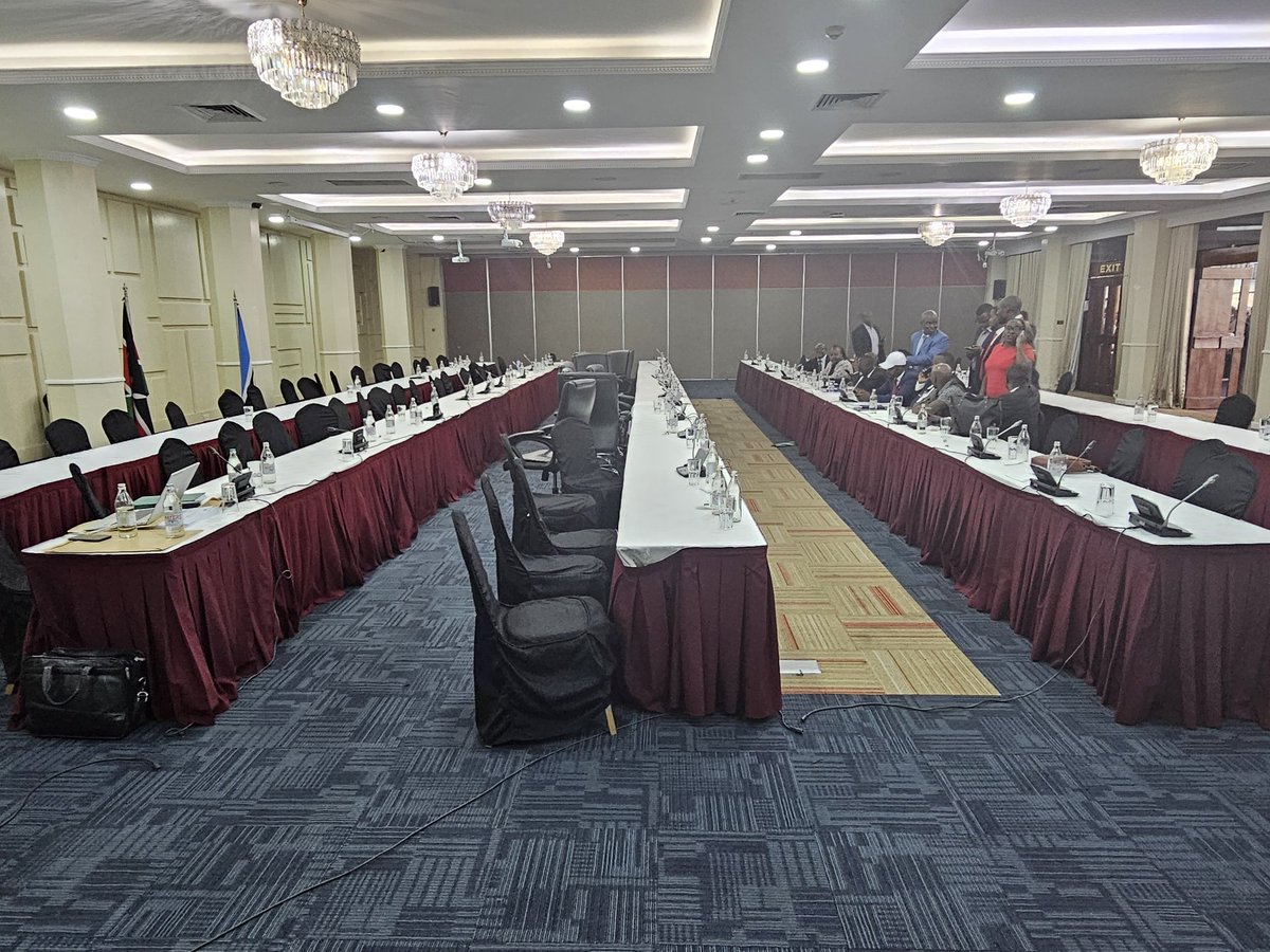 ManyalaIzMe's tweet photo. BREAKING: The "Whole of Nation" meeting slated for this afternoon at KICC with talks btn KMPDU and the special committee from the govt has reportedly failed to take place. 

THE GOVERNMENT WALKED OUT!

#GovernmentOnStrike
#DoctorsStrikeKE 
#ImplementCBA2017 
#SupportKenyanDoctors https://t.co/8E4nIRipZZ