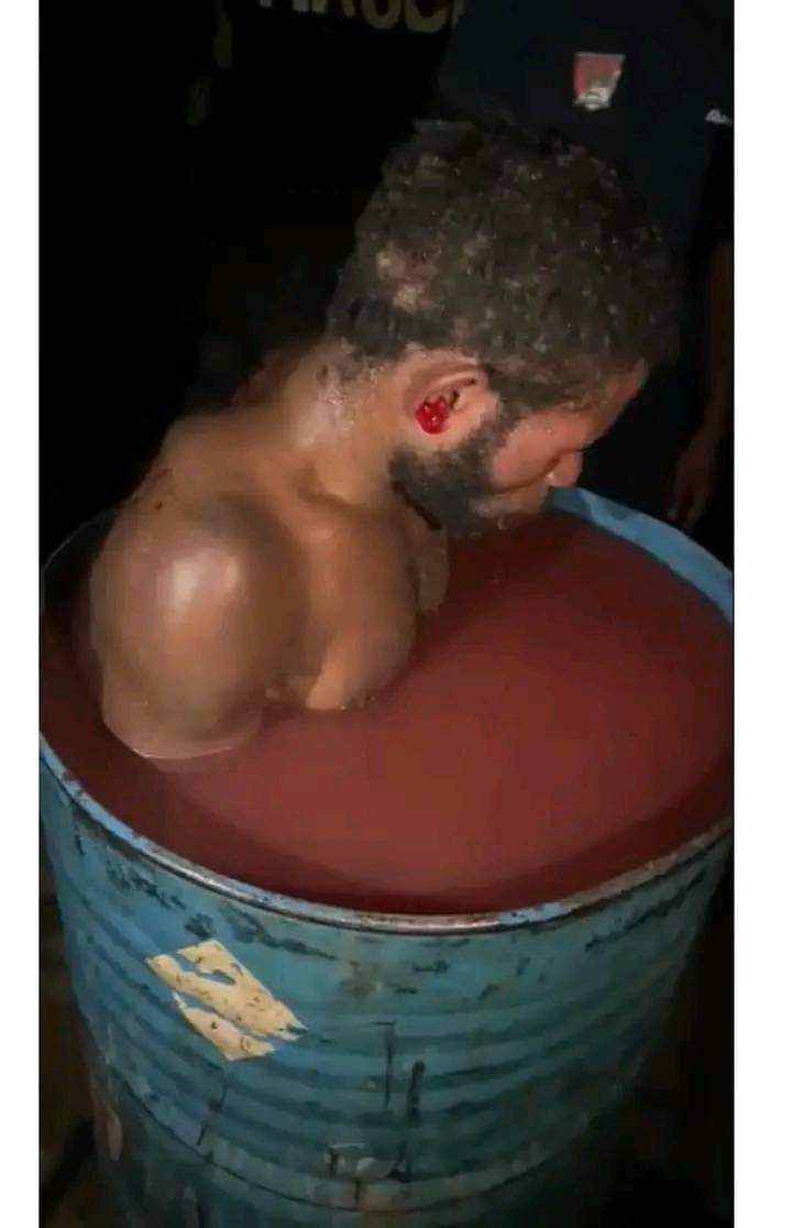 PAPEDA
Papua Penuh Damai ❌
Papua Penuh DARAH ✅