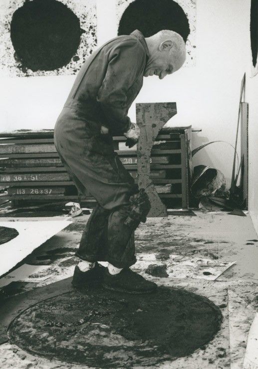 Richard Serra, 1938-2024 #sculptor #artist #RichardSerra #manofsteel #poetofiron Image by Stanley Felsen, 'Richard Serra stomping Paintstick through a wire mesh to create a texture', 1999