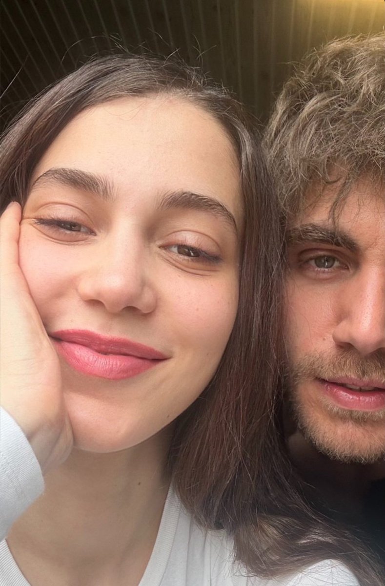 mel1ss__'s tweet image. BEN BUNU NİYE YENİ GORUYORUM... REELİZZZZ
#KuruluşOsman #OrNil #EcEm