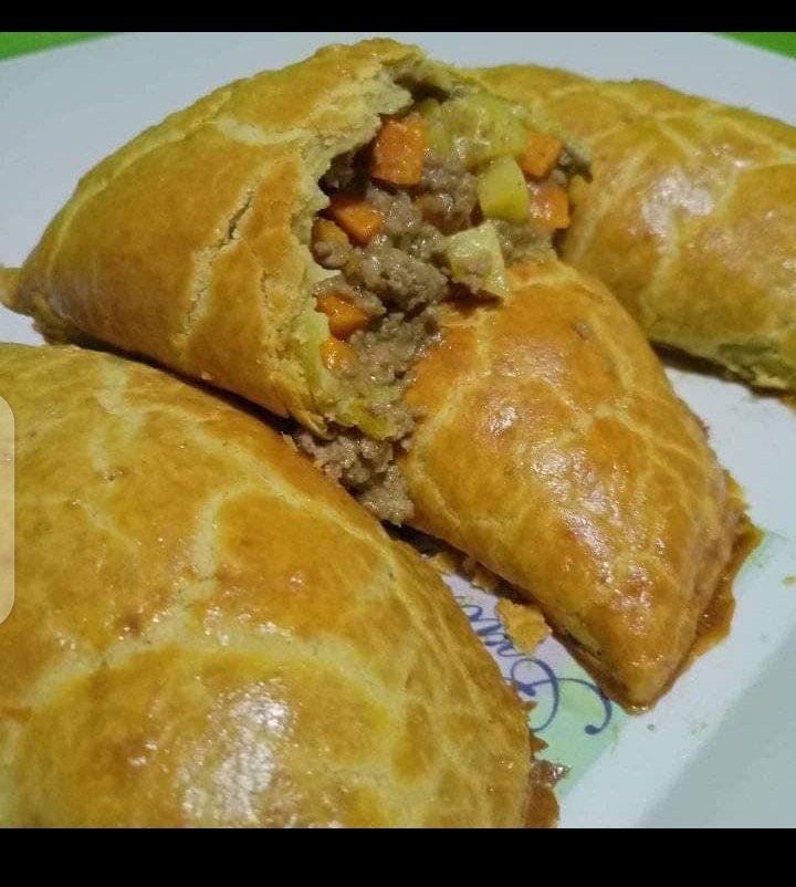 Newly baked Meatpie  by KestRich.

#bake #meatpie #catering #cakes #verydarkman #occasion #baking #FoodieBeauty #Food #FoodForThought #WeddingPlan #decoration