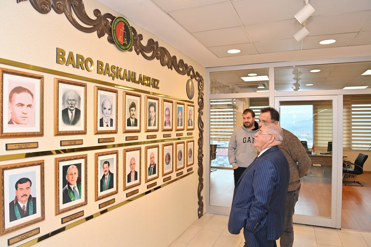 Veda ziyaretlerimiz kapsamında İl Sağlık Müdürümüz Dr. Vehbi Şirikçi ve BARO Başkanımız Av. Muhammed Burak Gül'ün konuğu olduk. 

Kıymetli İl Müdürümüze ve Baro Başkanımıza nazik karşılamaları, hoş sohbetleri ve desteklerinden ötürü teşekkür ediyorum.