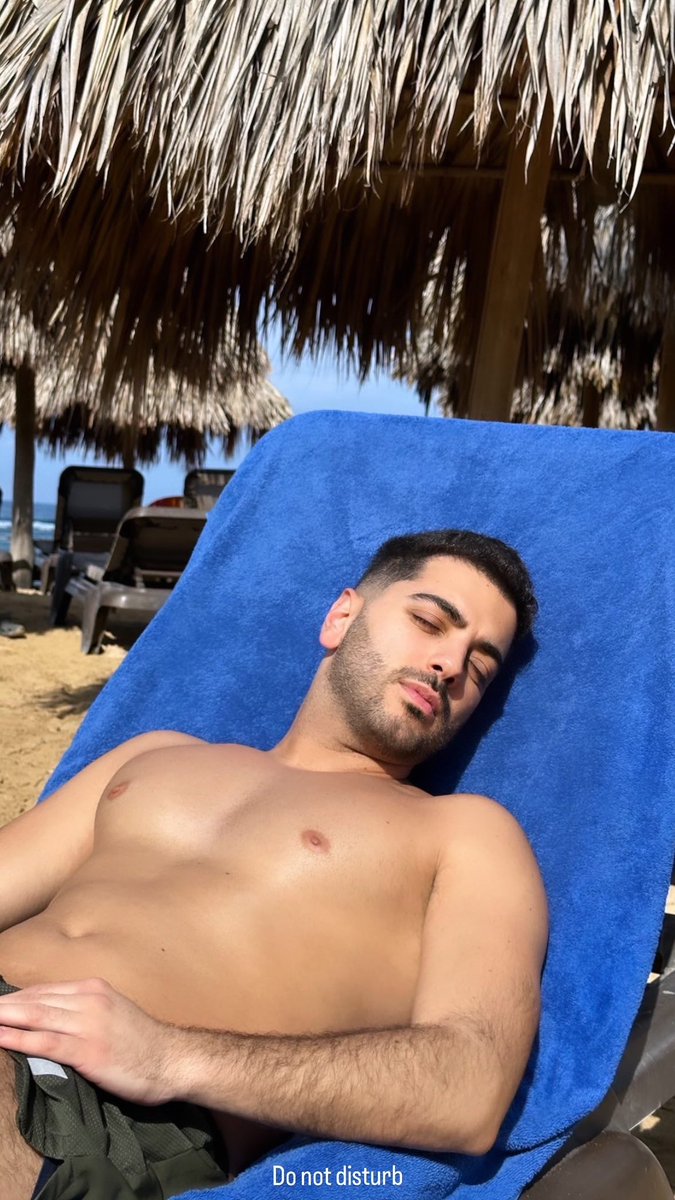 MoryHatem's tweet photo. Do Not Disturb ✋🏼🛑☀️ https://t.co/uLUymmU2H4