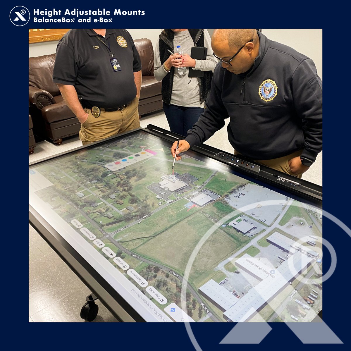 BalanceBox_'s tweet photo. 🔎 CSI, eat your heart out! 🚨

Witness our Tilt&amp;Table transforming this police station's operations! 🤩 Collaborative teamwork is the backbone of effective law enforcement. Our innovative tiltable solution facilitates efficient teamwork.

#Police#TiltYourScreen #BalanceBox #eBox https://t.co/huhosqV1S1