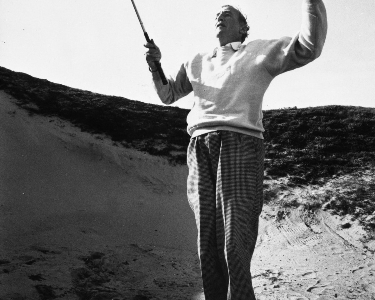 Over the weekend we announced a new partnership with Penfold, that celebrates Ian Fleming and his love for golf. You can learn about Fleming's relationship with the sport, and friendship with famous golfer Henry Cotton, in this story on Penfold's site: penfoldgolf.net/blogs/stories/…