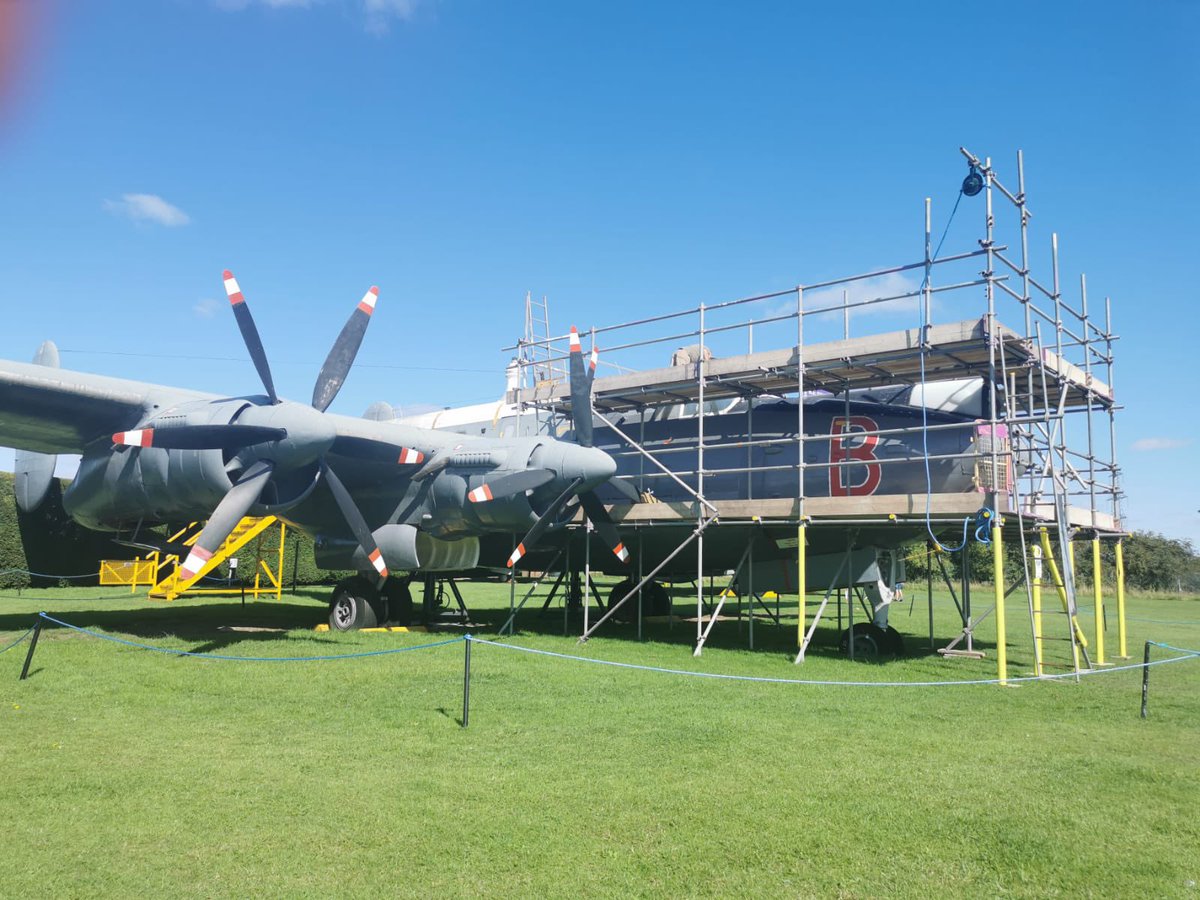 akinlosskid's tweet photo. @CcibChris My dad did his last tour inβ69/70 at Wyton on Canberras after spending his career as F/Eng on Shackletons; including the @NewarkAirMus display aircraft. He started his career on Canberras at Upwood, only a few miles away. #RIP https://t.co/1kUhLVVDAf