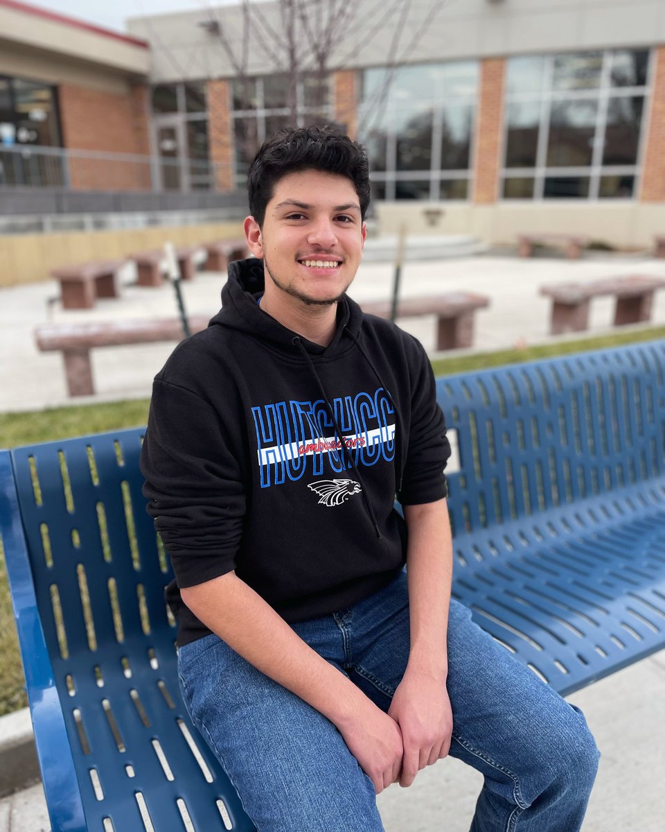 Meet our Student Ambassador Julen! He’s a graduate of Trinity Catholic High School and is majoring in Accounting here at #HutchCC. Fun Fact: he’s a dog person. 🐶