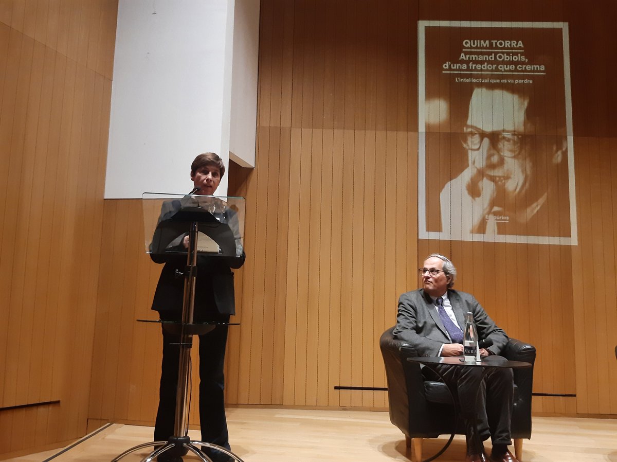 MartaFdezJurjo's tweet photo. 26/03 a l'#Ateneubcn presentació del llibre “Armand Obiols, d’una fredor que crema” @Ed_Empuries, de @QuimTorraiPla. Torra ha volgut desbrossar #Obiols, treure’l de la Colla de Sabadell i de Mercè Rodoreda i veure’l amb tota la complexitat. És un engranatge de la seva generació. https://t.co/HOEwNBMEuE