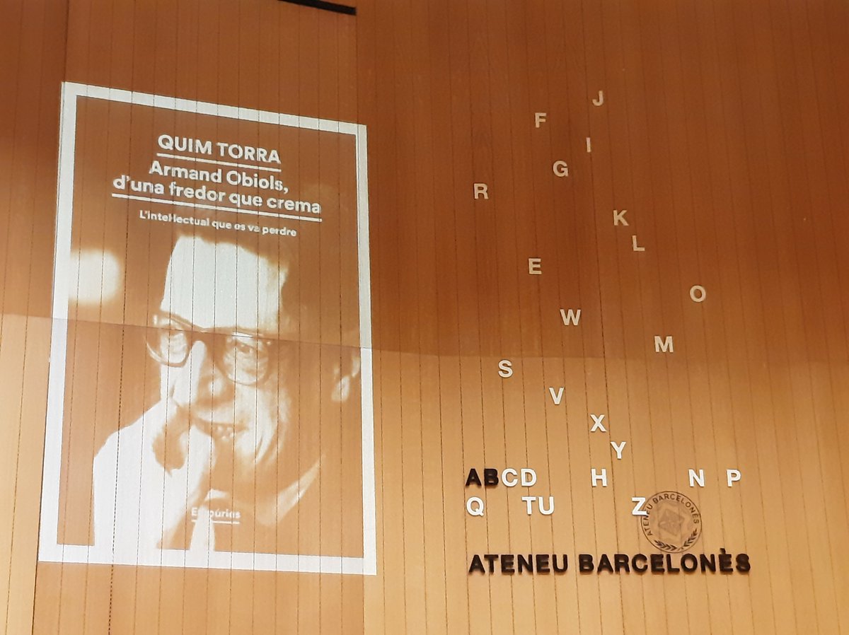 MartaFdezJurjo's tweet photo. 26/03 a l'#Ateneubcn presentació del llibre “Armand Obiols, d’una fredor que crema” @Ed_Empuries, de @QuimTorraiPla. Torra ha volgut desbrossar #Obiols, treure’l de la Colla de Sabadell i de Mercè Rodoreda i veure’l amb tota la complexitat. És un engranatge de la seva generació. https://t.co/HOEwNBMEuE